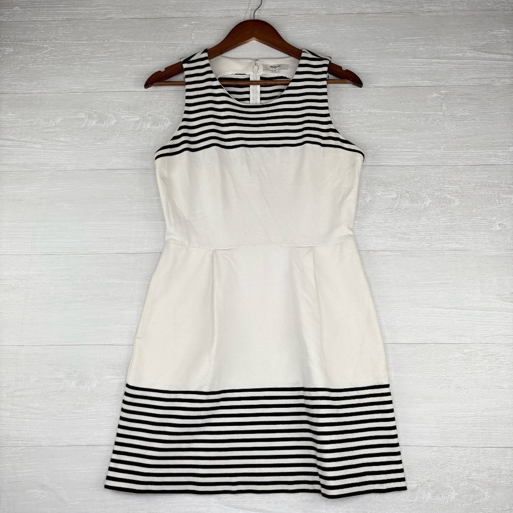 Madewell White and Navy Striped Sleeveless Dress Style# C3446 Size Medium - Picture 2 of 7
